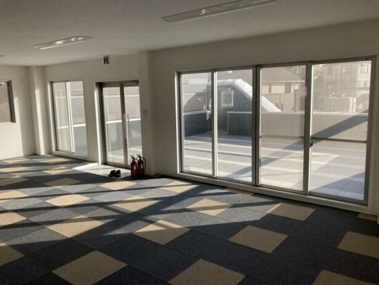 �y���̑������E�X�y�[�X�z�@