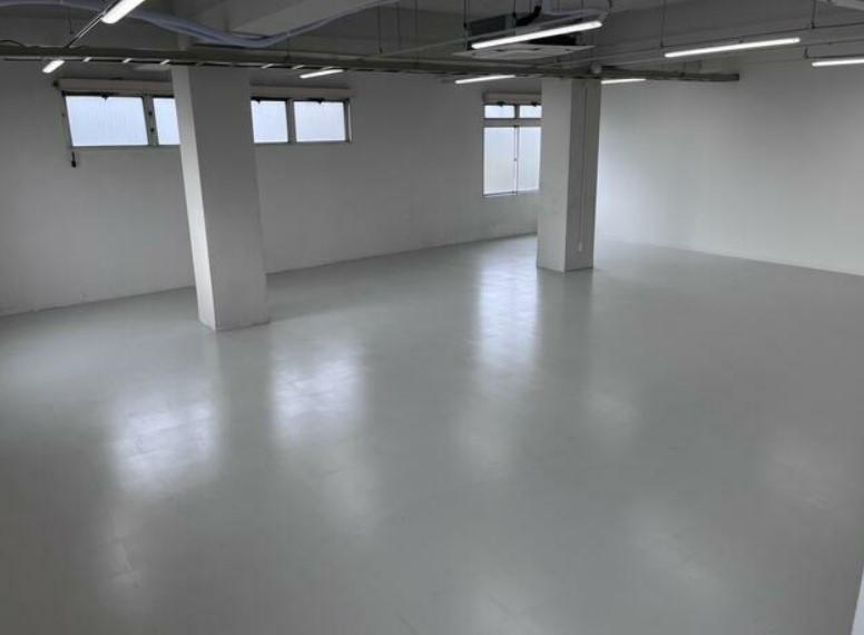 �y���̑������E�X�y�[�X�z�@