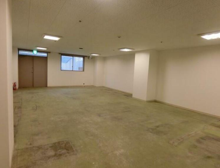 �y���̑������E�X�y�[�X�z�@