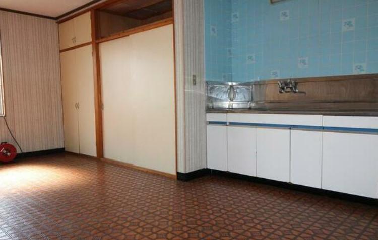 �y�L�b�`���z�@