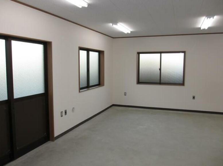 �y���̑������E�X�y�[�X�z�@