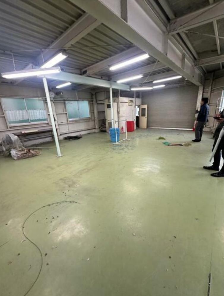 �y�����E���r���O�z�@