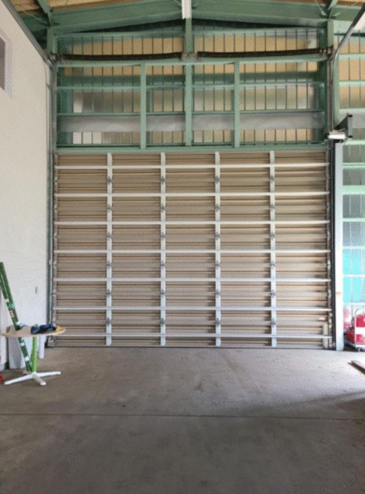 �y�����E���r���O�z�@