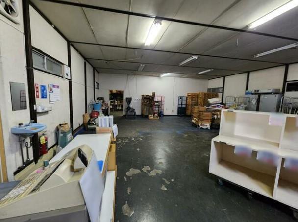 �y���̑������E�X�y�[�X�z�@