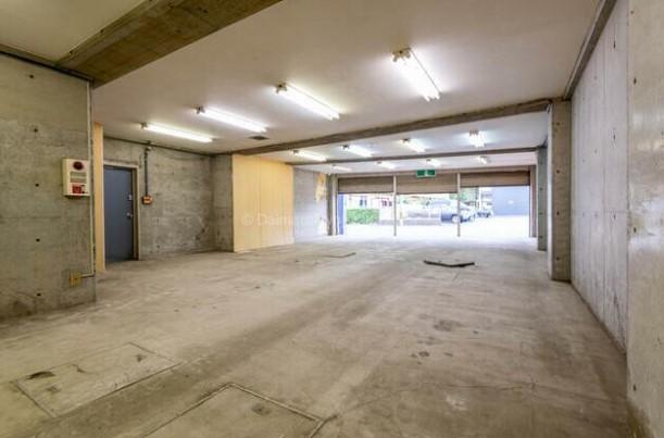 �y���̑������E�X�y�[�X�z�@