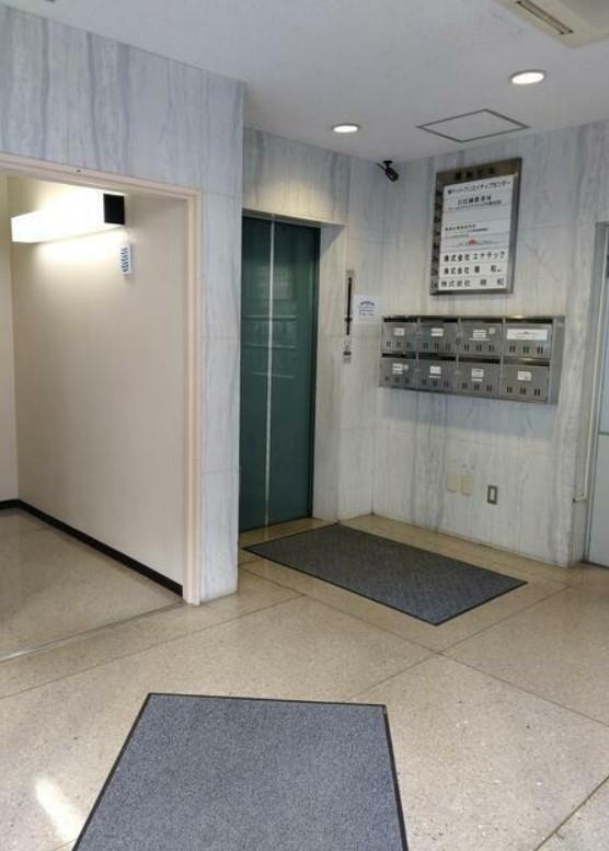 �y�G���g�����X�z�@