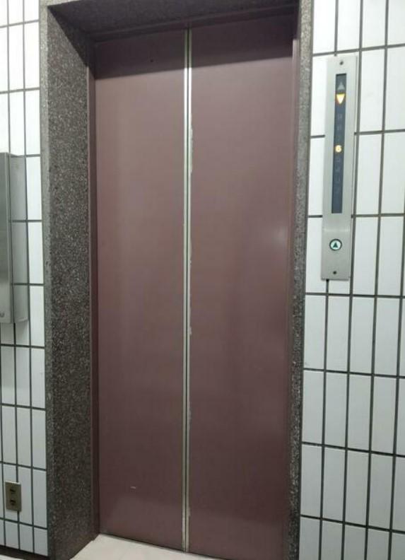 �y�G���g�����X�z�@