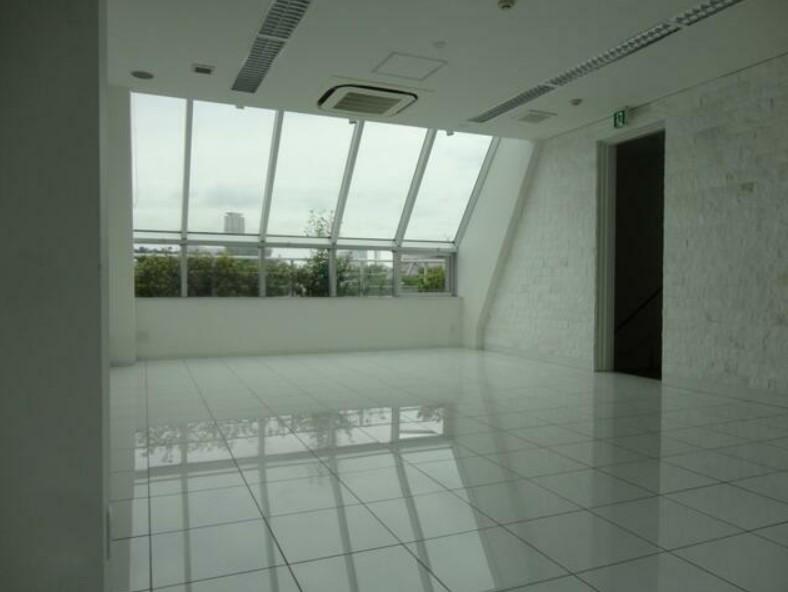 �y���̑������E�X�y�[�X�z�@