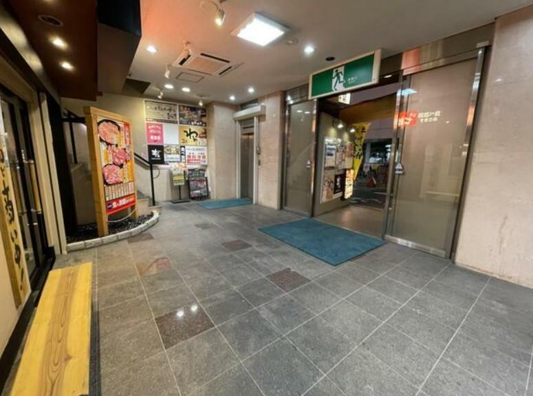 �y�G���g�����X�z�@