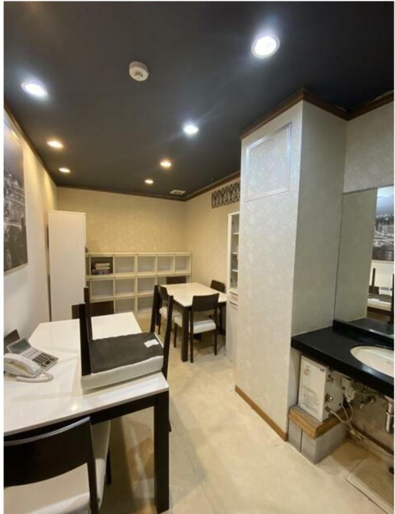 �y�����E���r���O�z�@