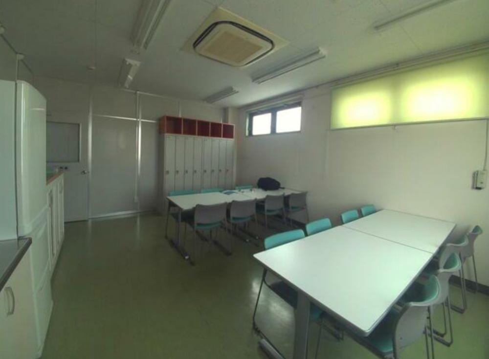 �y�����E���r���O�z�@