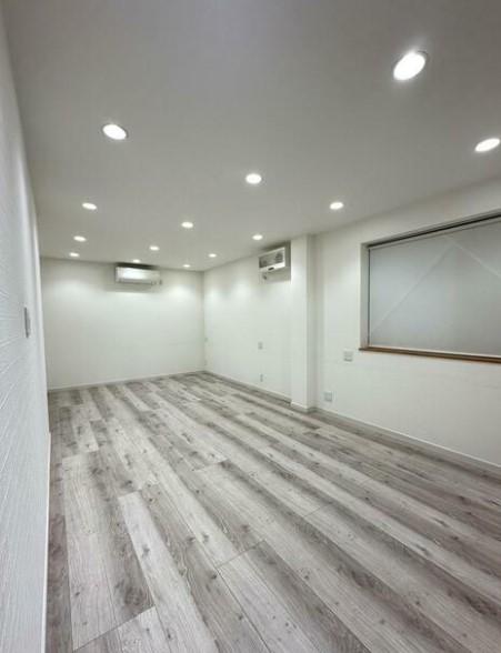 �y���̑������E�X�y�[�X�z�@